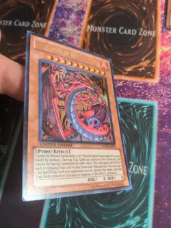 Yu-Gi-Oh! Uria, Lord of Searing Flames LC02-EN001 Limited Ultra Rare NM b2/ - Image 2