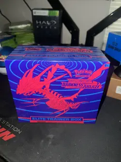 Pokemon TCG Sword & Shield Darkness Ablaze Elite Trainer Box ETB Sealed 820650807312 - Image 1