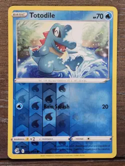 Totodile 055/264 SWSH Fusion Strike Reverse Holo Starter Pokemon 2021 NM - Image 1