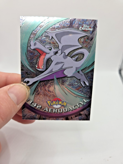 2000 Topps Chrome Aerodactyl #142 Spectra-Chrome Pokemon Nintendo - Image 1