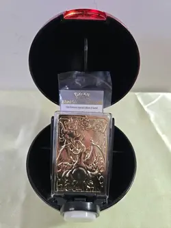 Pokemon Special Edition 23 karat Gold Plated Trading Card / #06 Charizard. - Image 1