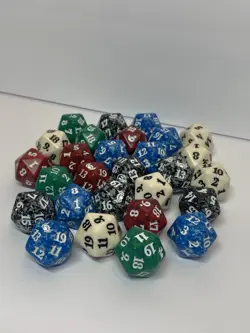 LOT x 28 Magic The Gathering Spindown Life Counter D20 / 20 Sided Die - Image 3