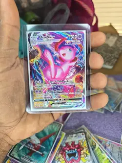 Pokemon TCG Mew VMAX Fusion Strike Card #114/264 Holo Rare - Image 1
