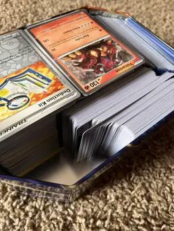Pokemon TCG Bulk Lot 600+ Cards - Commons, Uncommons, Rares, Holos - Image 3