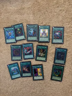 Yugioh Yu-Gi-Oh! Playing Deck 46 cards with 14 Ultra/Secret Rares 2001-2003 - Image 4