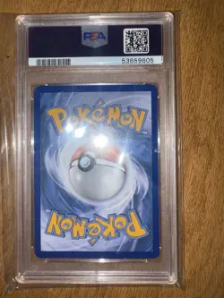 Pokemon 2013 B&W Legendary Treasures FA Holo Reshiram Radiant Coll. #22 PSA 8 - Image 2