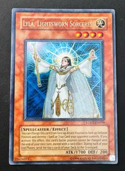Yugioh - Lyla, Lightsworn Sorceress - LODT-EN019 - Unlimited - Image 1