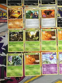 CD27 POKEMON TCG 2010 UNDAUNTED NM-LP 36 CARD LOT COMMON UNCOMMON - Image 2