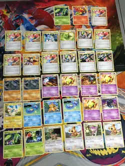 CD26 POKEMON TCG 2010 UNLEASHED NM-DMG 33 CARD LOT COMMON UNCOMMON - Image 1