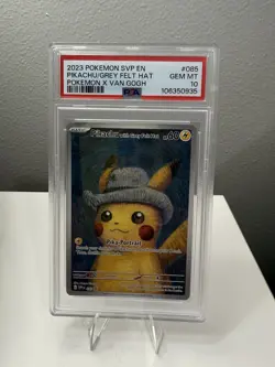 Pikachu with Grey Felt Hat 085 Sv: Scarlet & Violet Promo Cards Regular - Image 1