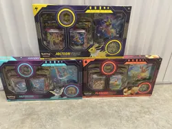 Pokemon Eeveelution Vmax Premium Collection Vaporeon Flareon Jolteon Set of 3 - Image 1