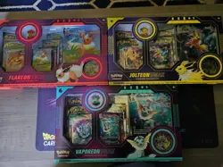 Pokemon Eeveelution Vmax Premium Collection Vaporeon Flareon Jolteon Set of 3 - Image 1