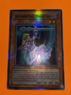 MISPRINT FULL CARD HOLO Apprentice Magician CP04-EN004 Super Rare VLP - Image 1