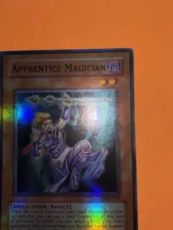 MISPRINT FULL CARD HOLO Apprentice Magician CP04-EN004 Super Rare VLP - Image 3