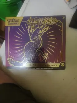 Pokemon TCG: Scarlet and Violet Elite Trainer Box - Miraidon Purple (1 Full Art 820650854590 - Image 1