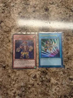 Yugioh Bujin Yamato PGL2-EN035 Gold Rare 1st and Emergency teleport - Image 1
