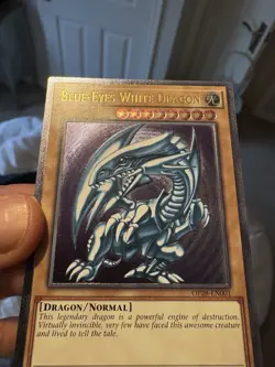 Yugioh OP28-EN001 Blue-Eyes White Dragon Ultimate Rare Euro NM purple cleanest - Image 4
