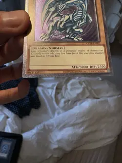 Yugioh OP28-EN001 Blue-Eyes White Dragon Ultimate Rare Euro NM purple cleanest - Image 5