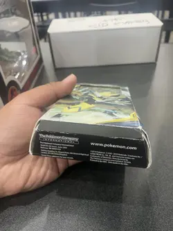 Unbroken Bonds Lighting Loop THEME DECK TCG POKEMON CARD DECK - Image 3