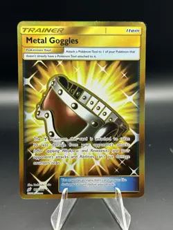 💥 Pokemon TCG Metal Goggles (Secret) 195/181 Sm-Team Up Gold Holo Trainer - Image 1
