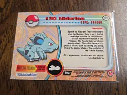 Nidorina 30 TOPPS Pokemon Card - Textured Foil - Flames -- Black Label - Image 2