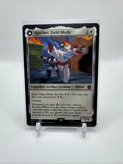 Ratchet, Field Medic NM MTG Universes Beyond Transformers Mythic Rare - Image 1