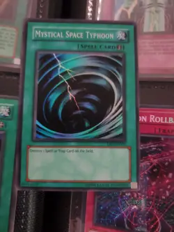 Mystical Space Typhoon DB1-EN031 Yugioh Dark Beginning 1 Unlimited Edition NM - Image 2