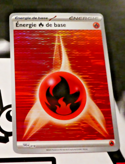 Pokemon Foudre Noire Francais Card Holo Carte Energie Feu SVE 018 BLK FR Mint - Image 1
