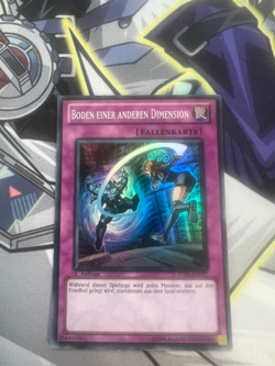 DIFFERENT DIMENSION GROUND GERMAN SUPER RARE STBL-EN077 DE077 NEAR MINT YUGIOH - Image 1
