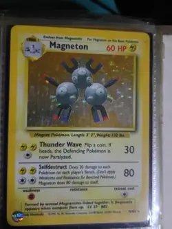 Pokemon TCG Magneton Base Set Holo Unlimited Rare Card 9/102 - Image 1
