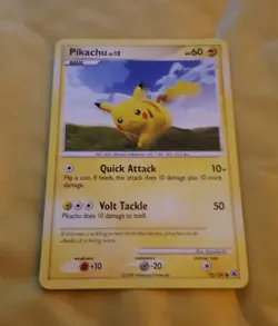 POKEMON TCG CARD - DIAMOND AND PEARL - MAJESTIC DAWN - PIKACHU 70/100 NM - Image 1
