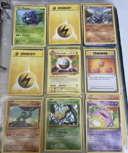 Pokemon Card binder with cards inside. About 200 cards - Image 5