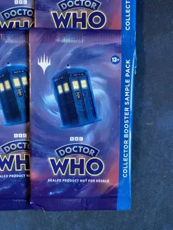 x10 MTG Universes Beyond Doctor Who Collector Booster SAMPLE Pack - Lot of 10 - Image 2